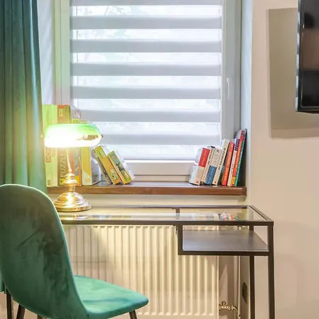 Strzelecka By Bookinghost *