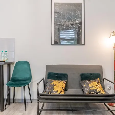 Apartment Strzelecka By Bookinghost
