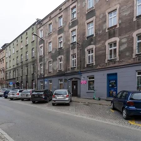 Strzelecka By Bookinghost アパート