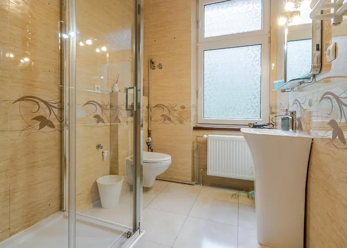 Strzelecka By Bookinghost カトヴィツェ