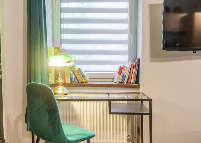 Strzelecka By Bookinghost *